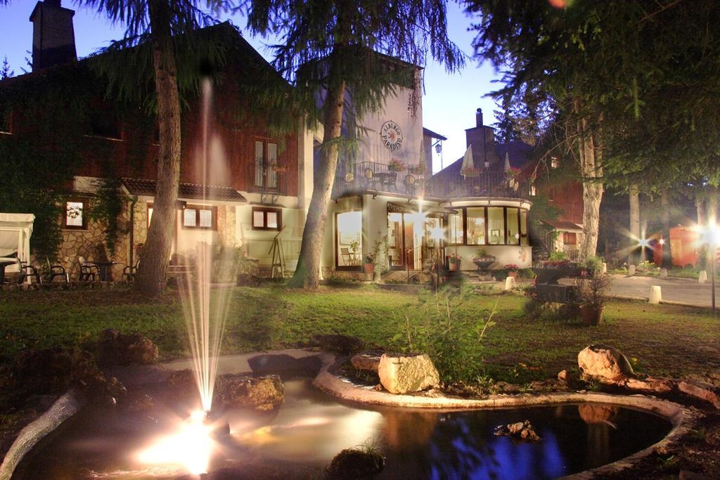 Lh Albergo Il Paradiso เปสกัสเซโรลี ภายนอก รูปภาพ