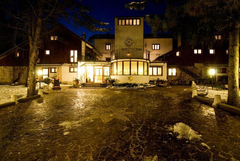 Lh Albergo Il Paradiso เปสกัสเซโรลี ภายนอก รูปภาพ