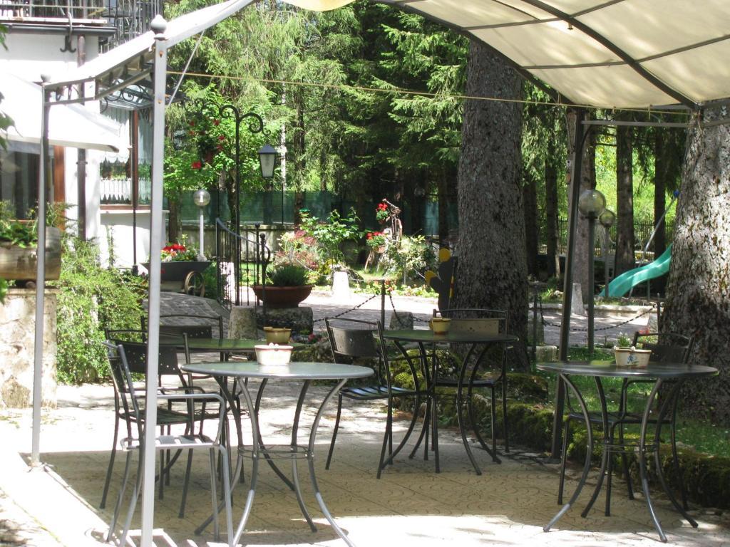 Lh Albergo Il Paradiso เปสกัสเซโรลี ภายนอก รูปภาพ
