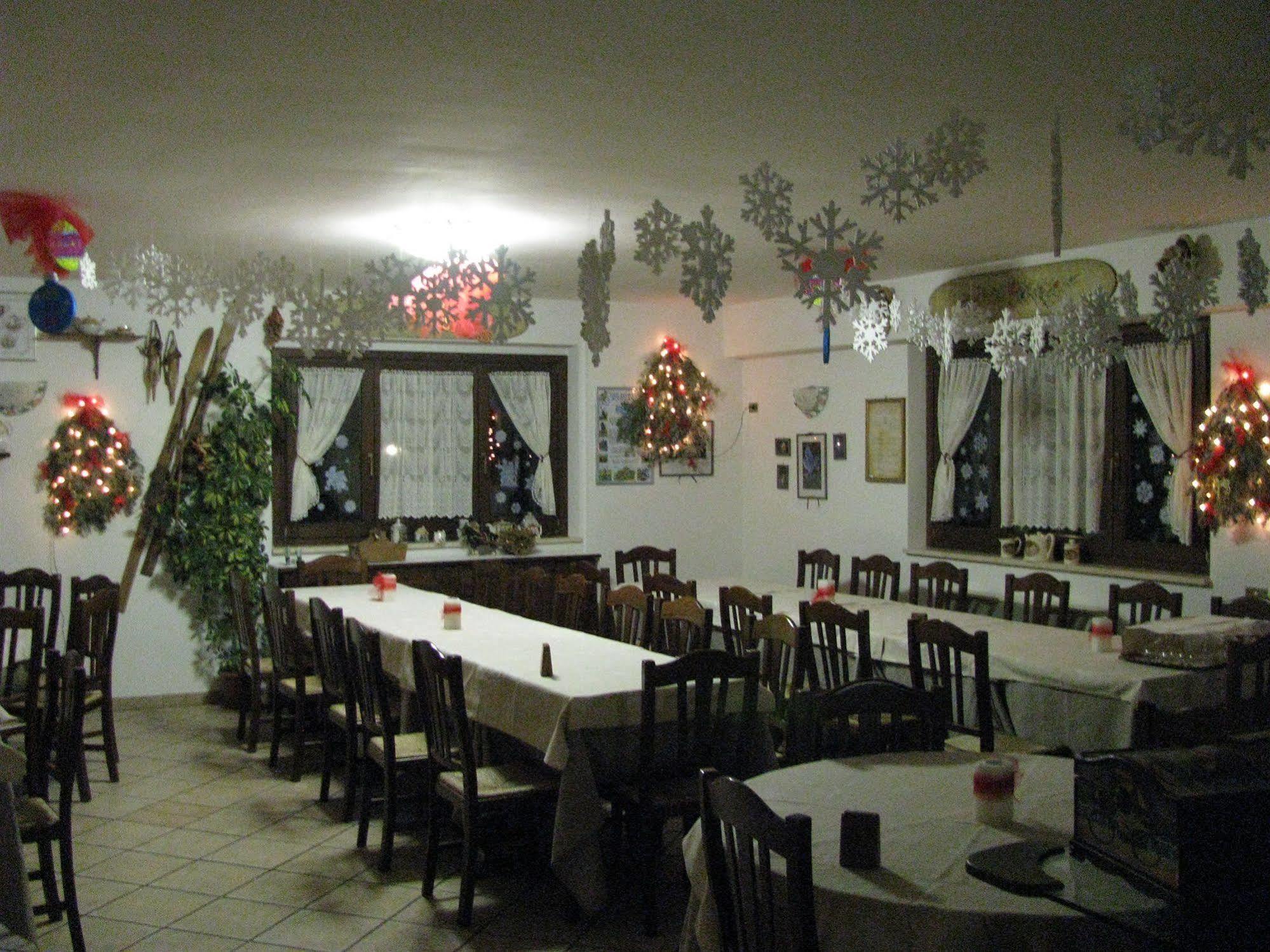 Lh Albergo Il Paradiso เปสกัสเซโรลี ภายนอก รูปภาพ