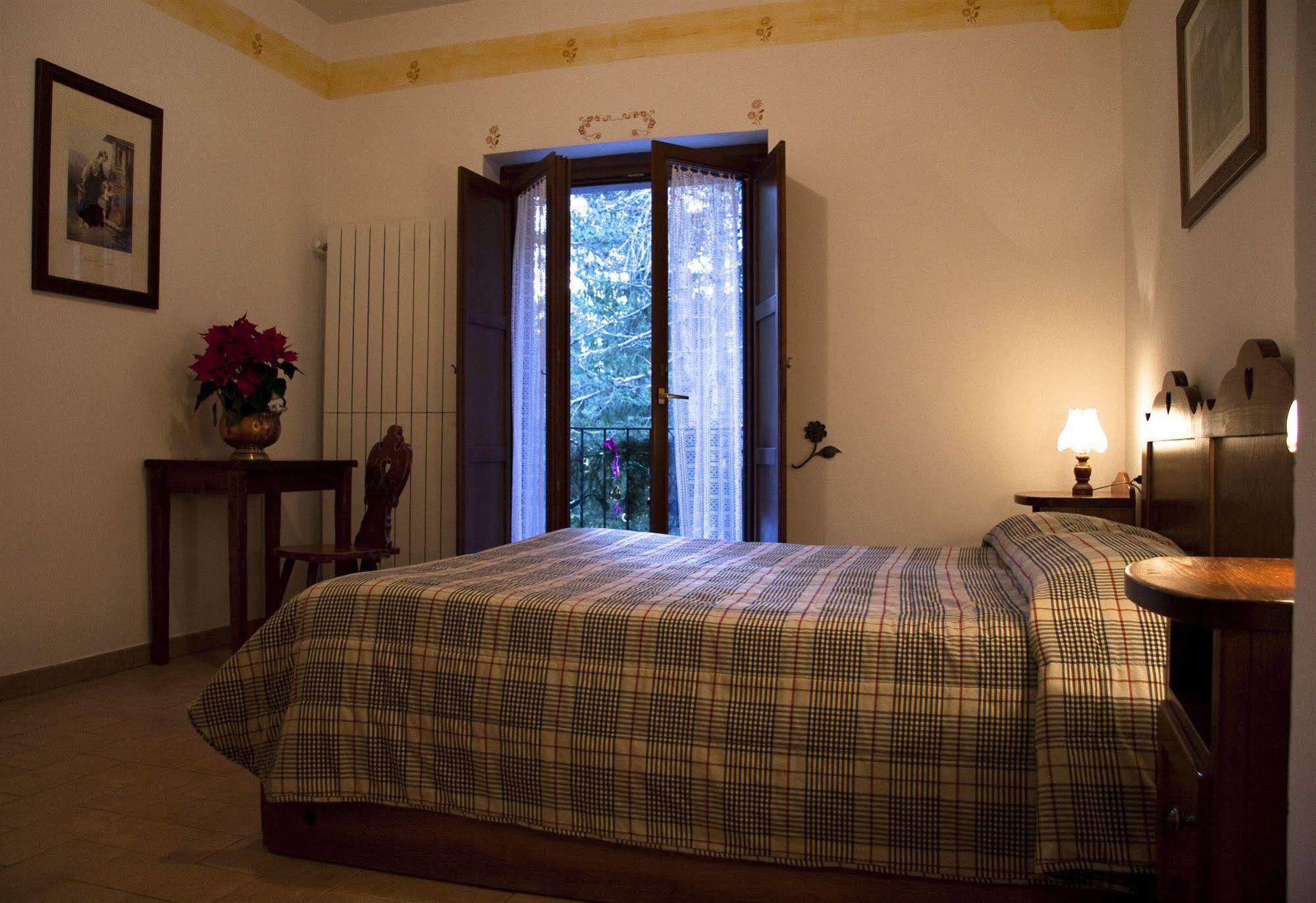 Lh Albergo Il Paradiso เปสกัสเซโรลี ภายนอก รูปภาพ