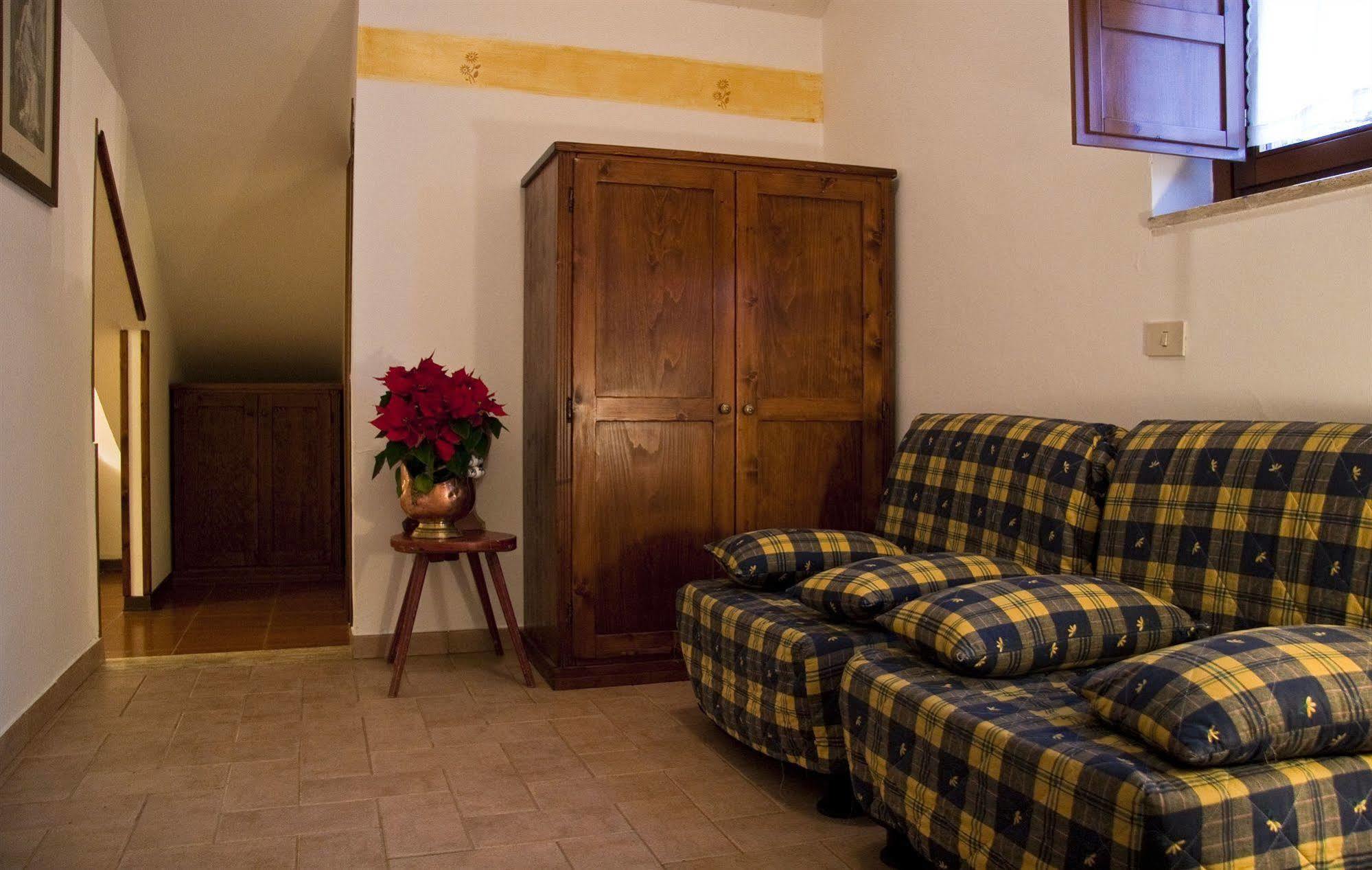 Lh Albergo Il Paradiso เปสกัสเซโรลี ภายนอก รูปภาพ